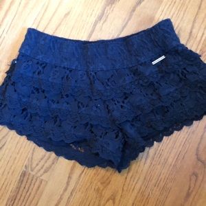 PRICE DROP Abercrombie & Fitch navy lace shorts